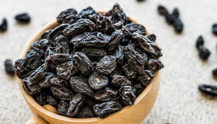 Uses of Raisins in Marathi